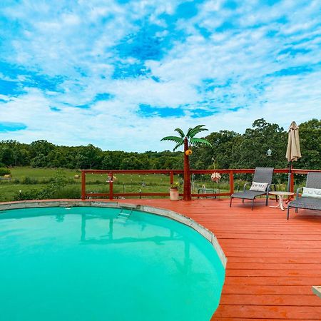 Spacious Ozarks Family Home - Private Pool And Grill Bourbon Экстерьер фото