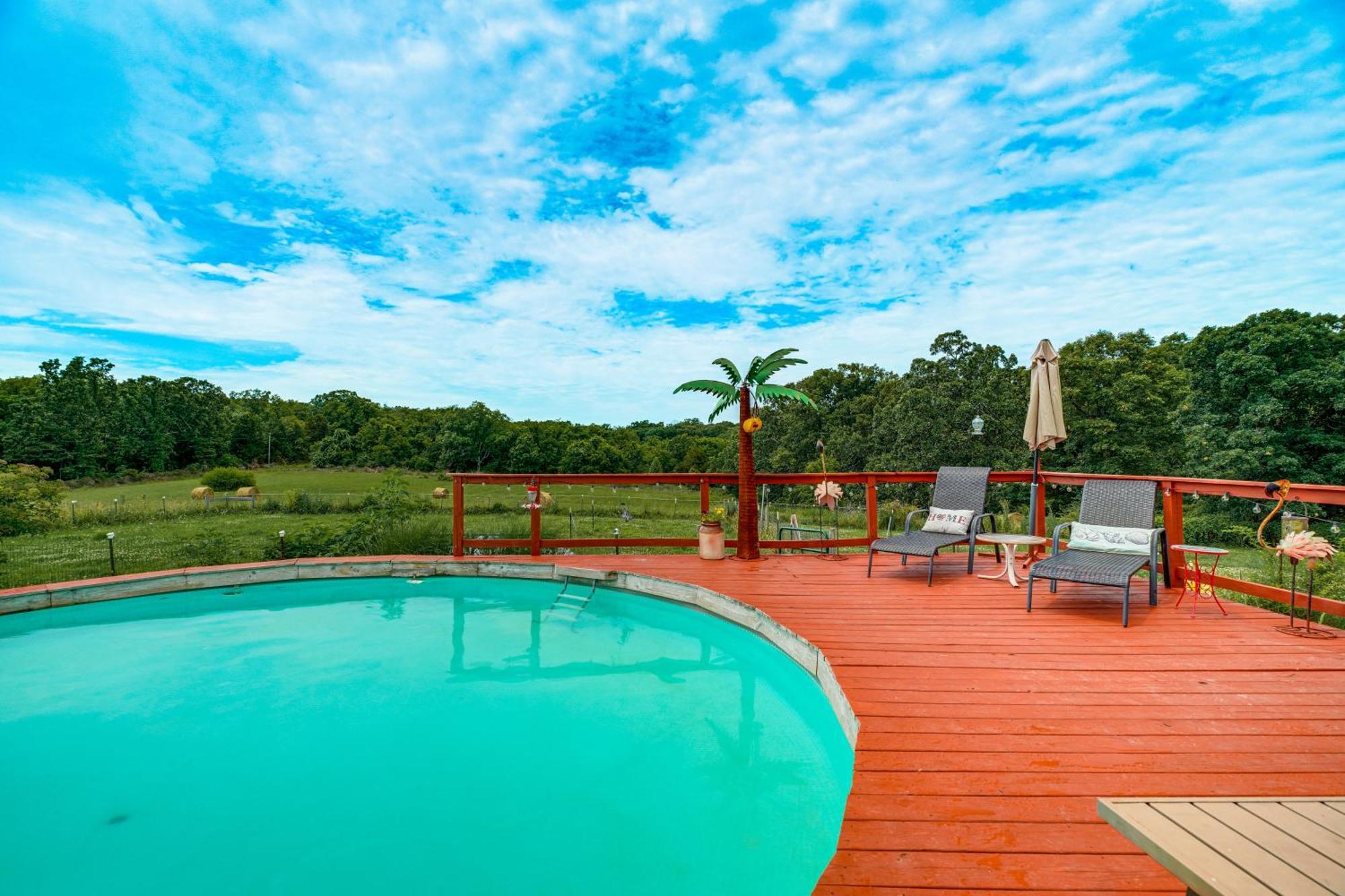 Spacious Ozarks Family Home - Private Pool And Grill Bourbon Экстерьер фото