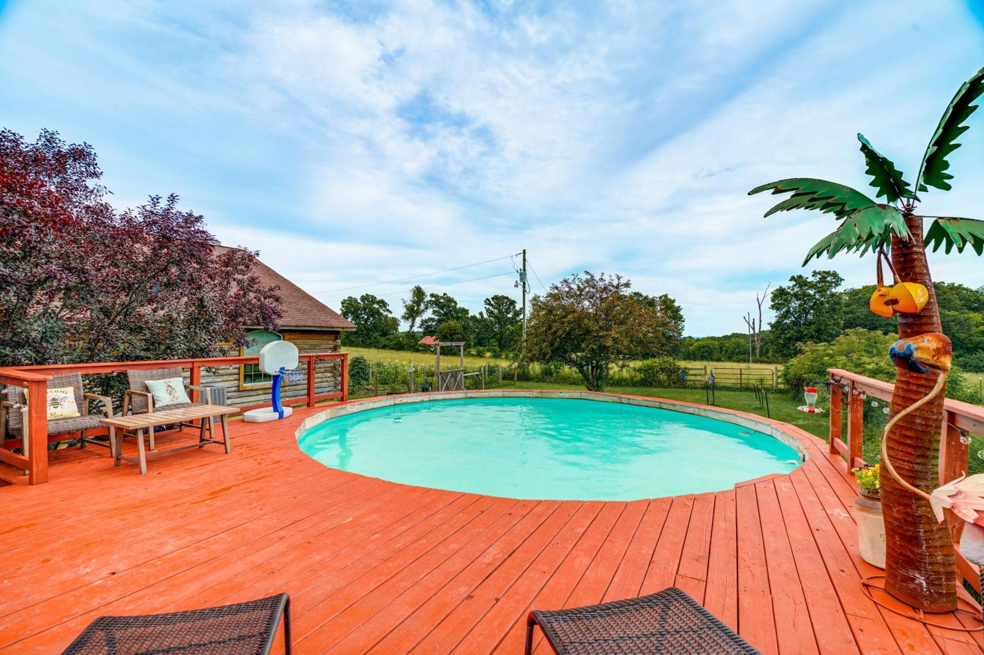 Spacious Ozarks Family Home - Private Pool And Grill Bourbon Экстерьер фото